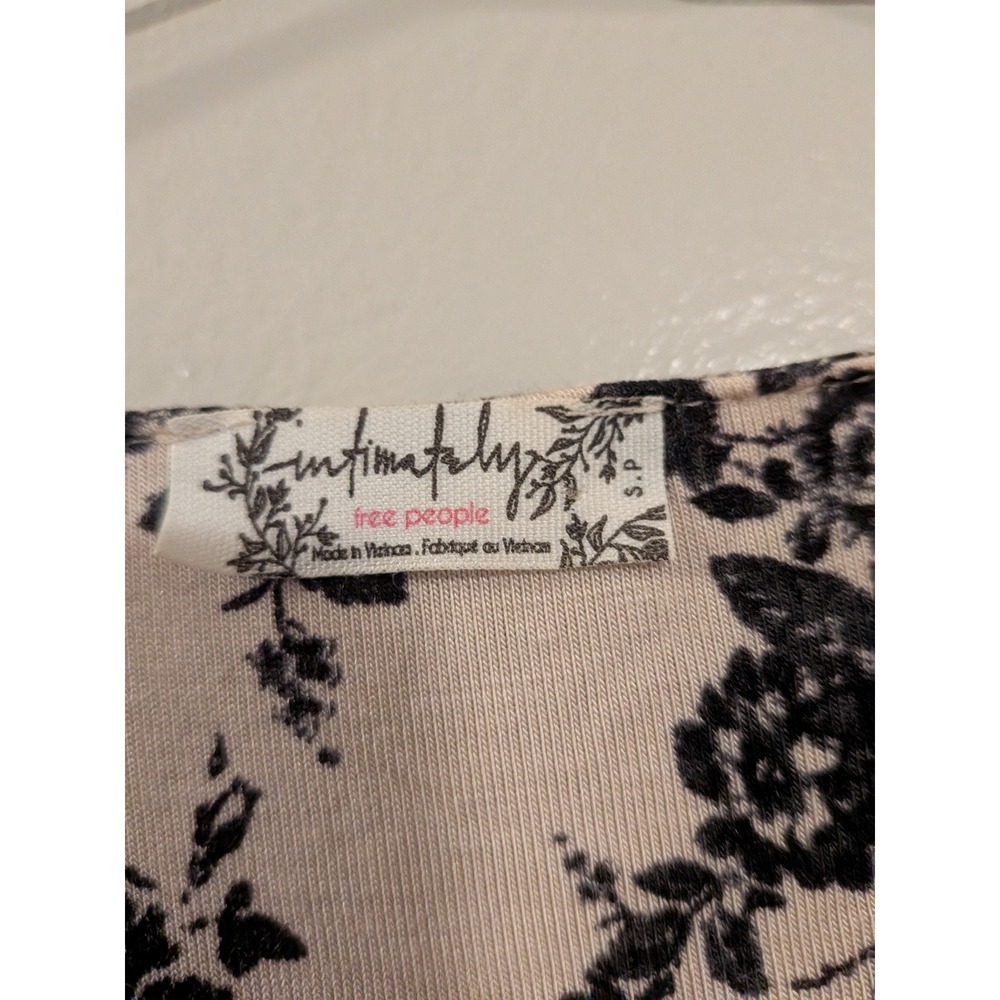 Free People Bodysuit Womens Small Beige Black Floral Long Sleeve Wrap Front - Picture 4 of 5